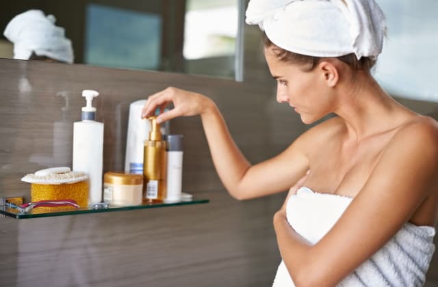 Как ухаживать за собой во время карантина, если нет возможности сходить к мастерам?