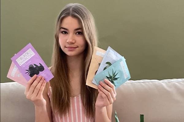 Корейская тканевая маска для лица Yu.r ME