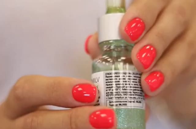 Масло для кутикулы с шиммером от Milv